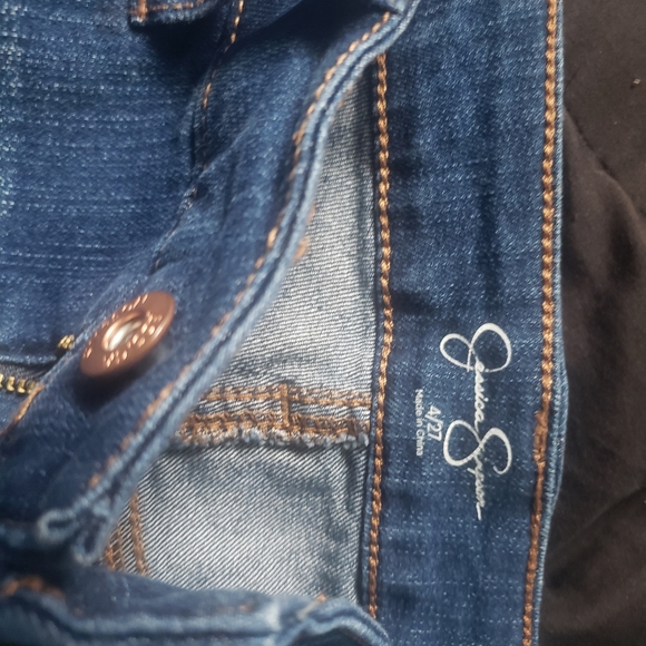 Shorts - Picture 4 of 4